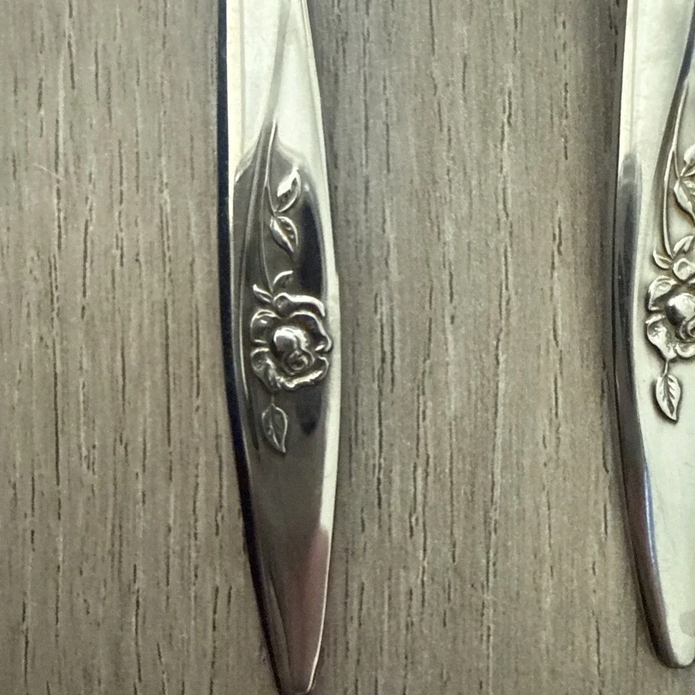 Oneida Community Stainless Flatware My Rose Set of 5 Vintage Teaspoons‎